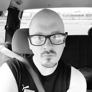 Meet your Posher, Derek